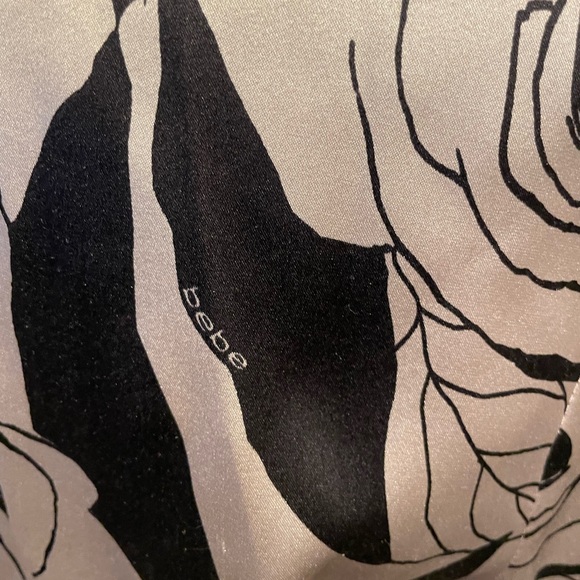 BEBE fur collar floral print silk blouse - Picture 6 of 16